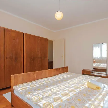 Apartment One-bedroom In Sibenik